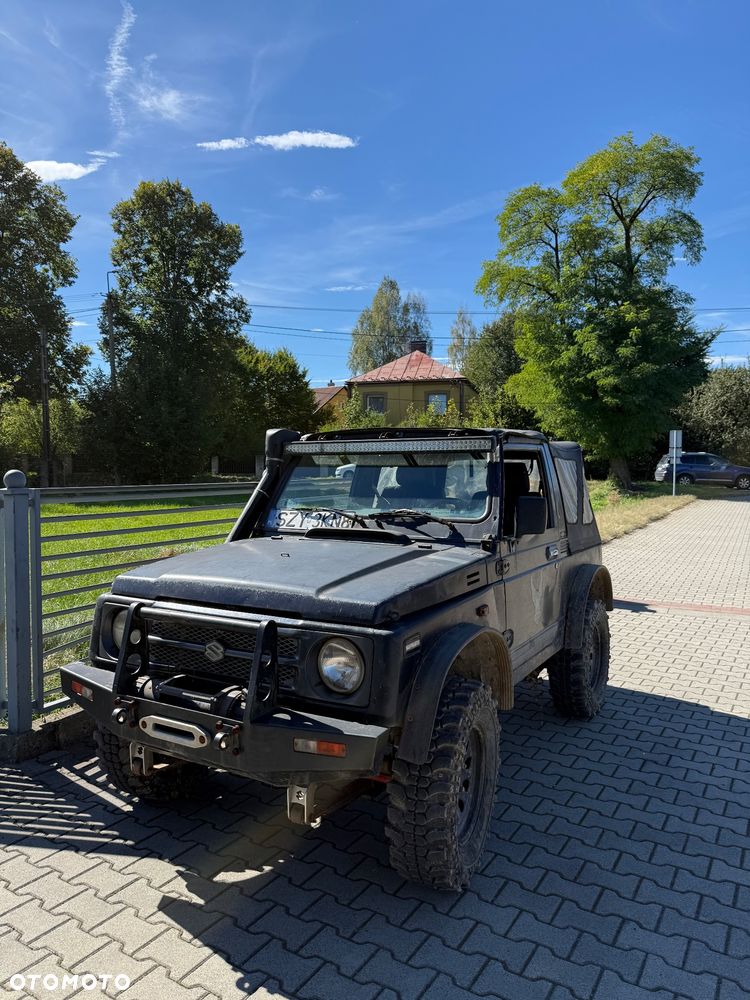 Suzuki Samurai 1.3 JX Canvas Top - 1