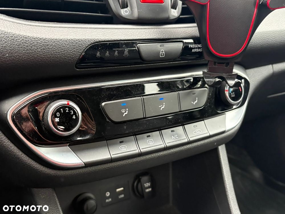 Hyundai i30 1.4 Classic + - 15