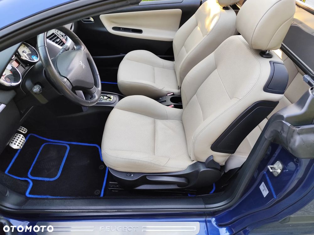 Peugeot 207 CC 1.6 Intense - 16