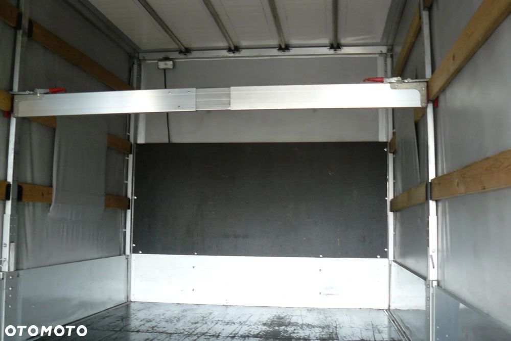 Mercedes-Benz Sprinter 907 3,0 V6 - 5