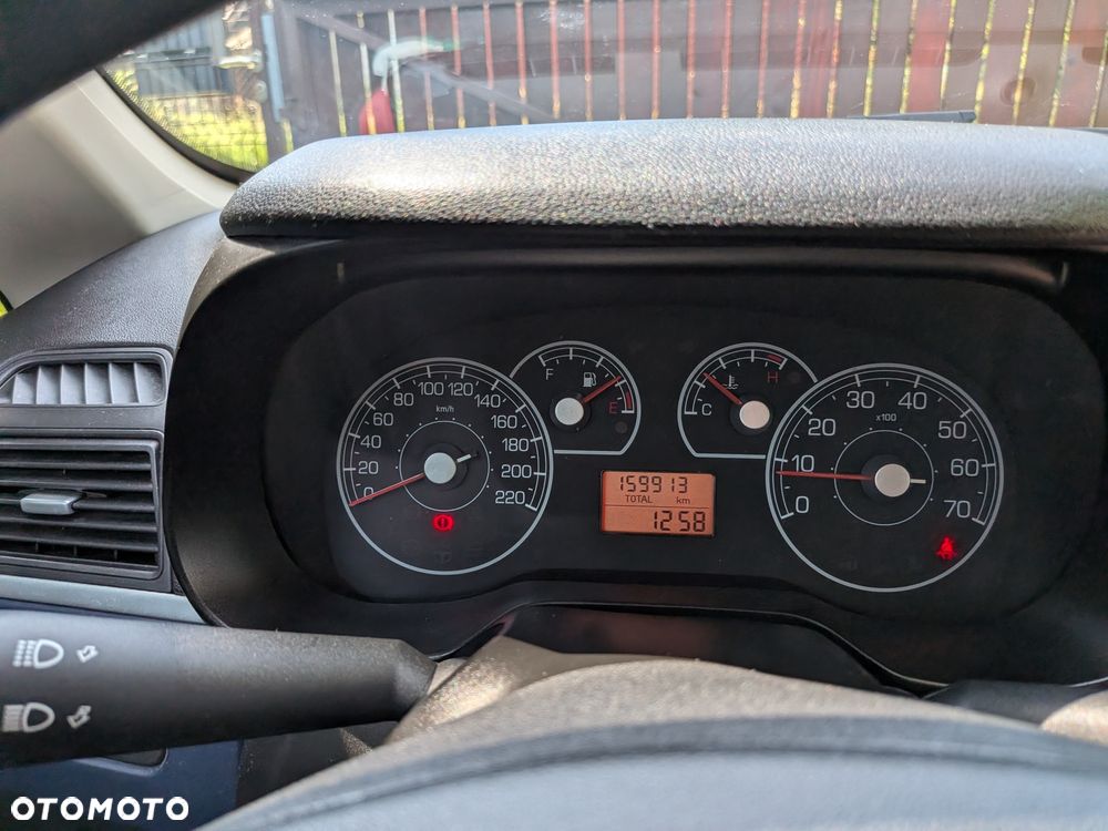 Fiat Grande Punto - 5