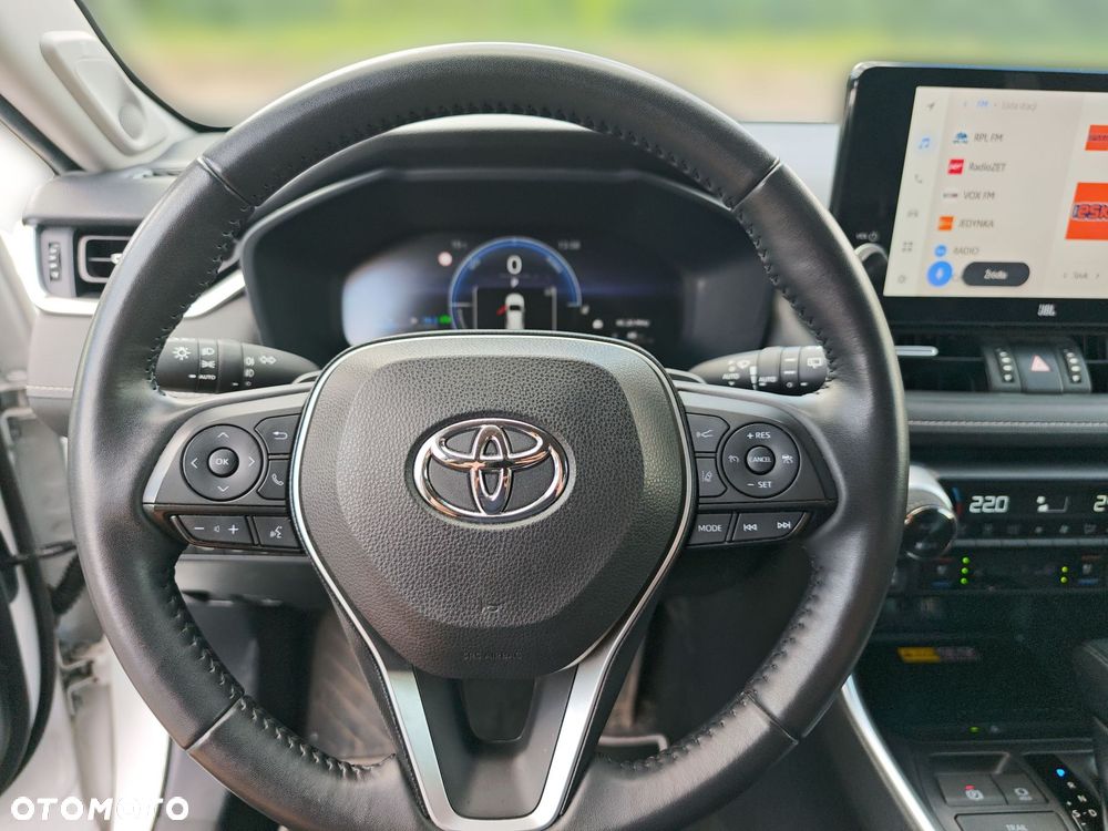 Toyota RAV4 - 16