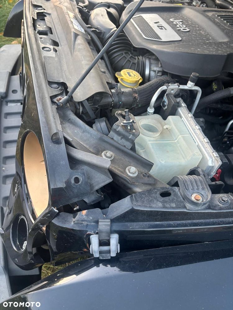 Jeep Wrangler 3.6 Unlim Sahara - 17
