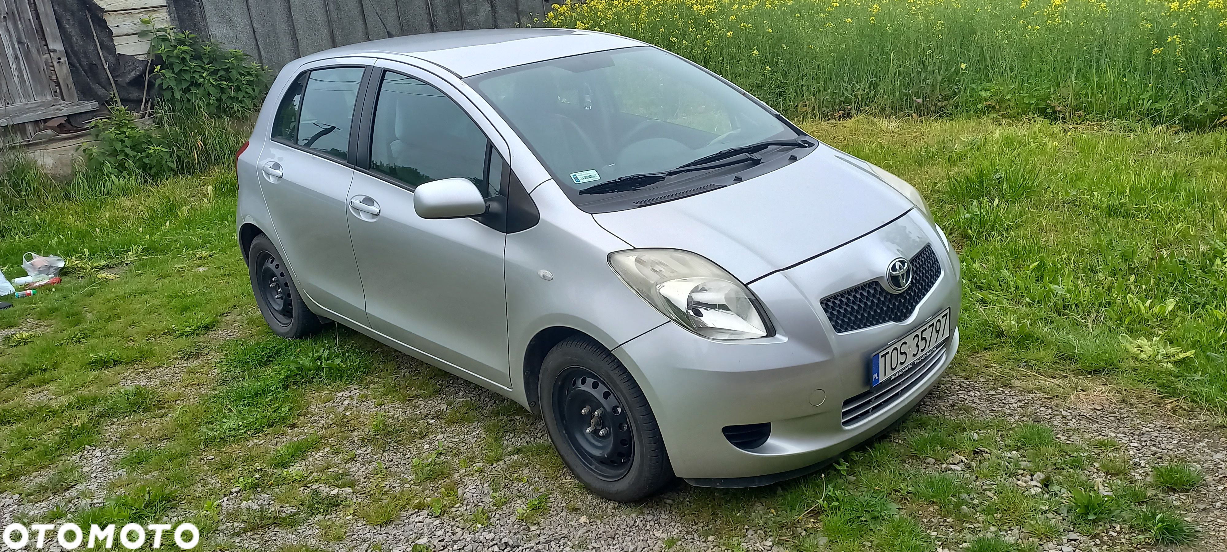Toyota Yaris - 1