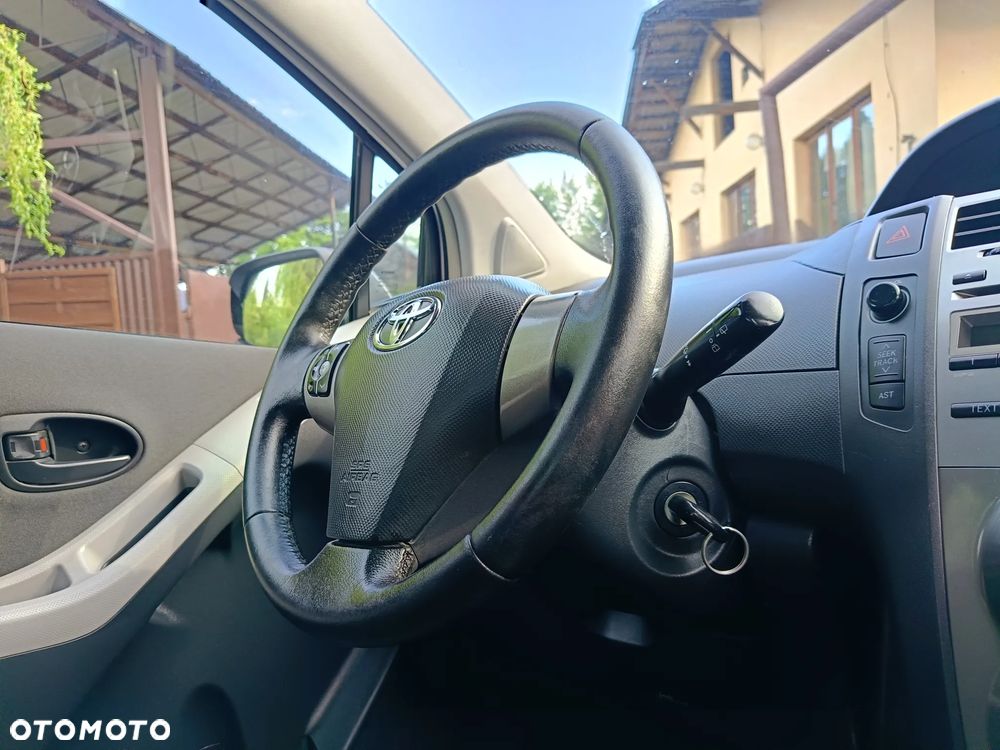 Toyota Yaris - 9