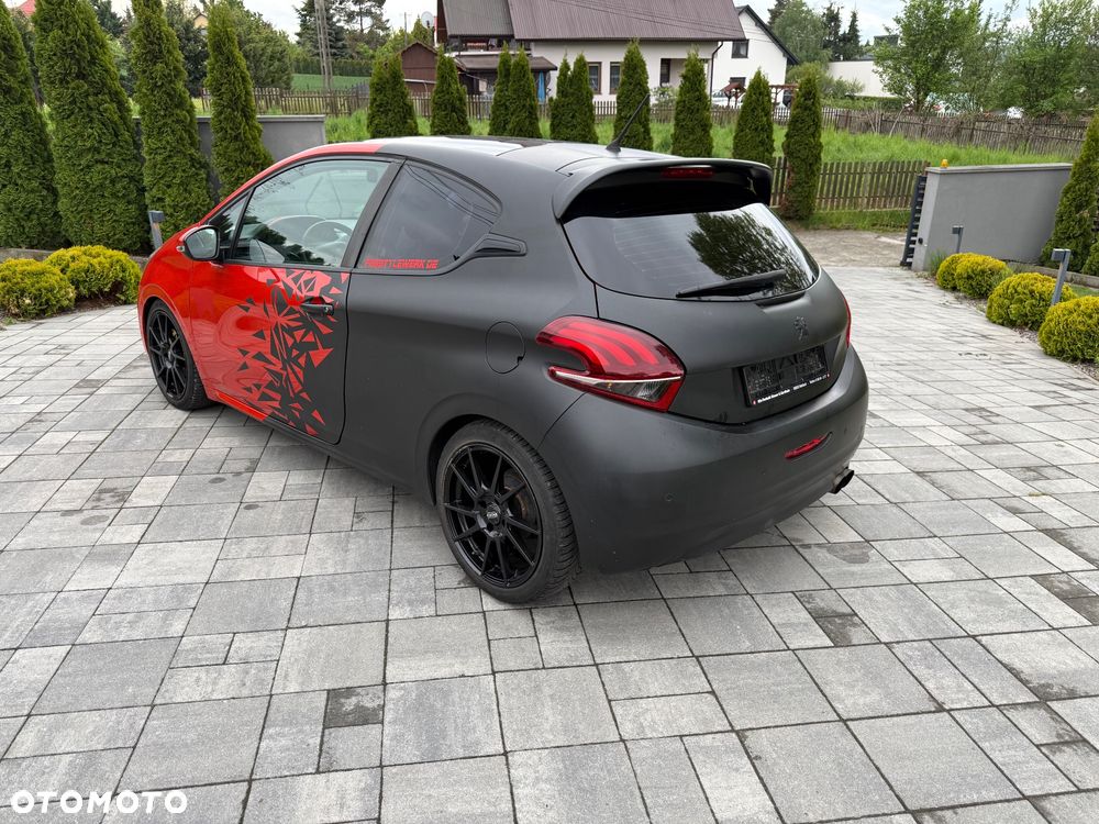 Peugeot 208 - 9