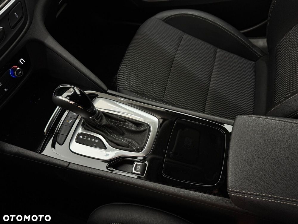 Opel Insignia 1.5 T Innovation S&S - 25