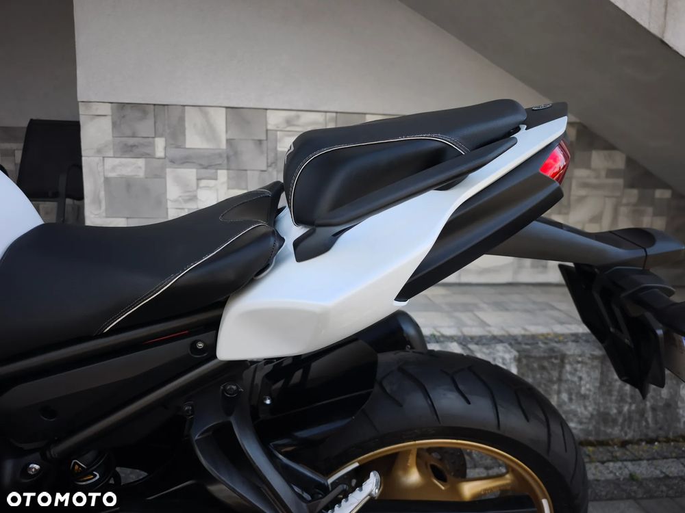Yamaha FZ8 - 14