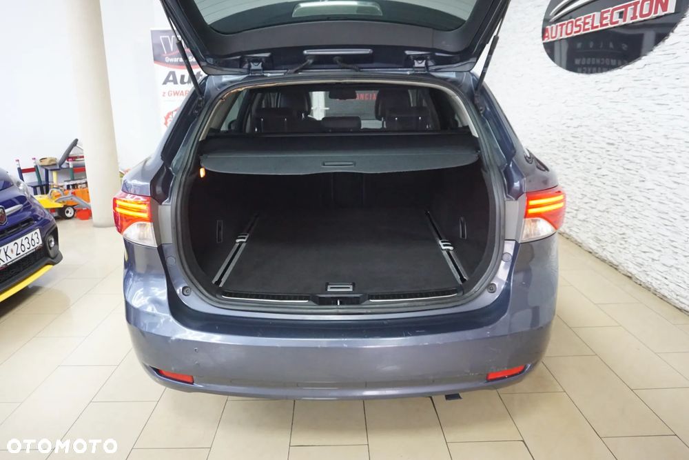 Toyota Avensis 1.8 Life - 18