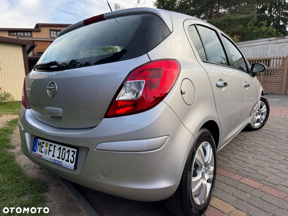 Opel Corsa 1.2 16V Enjoy - 3