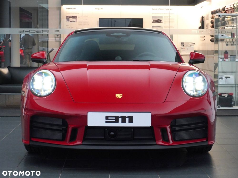 Porsche 911 Carrera - 6