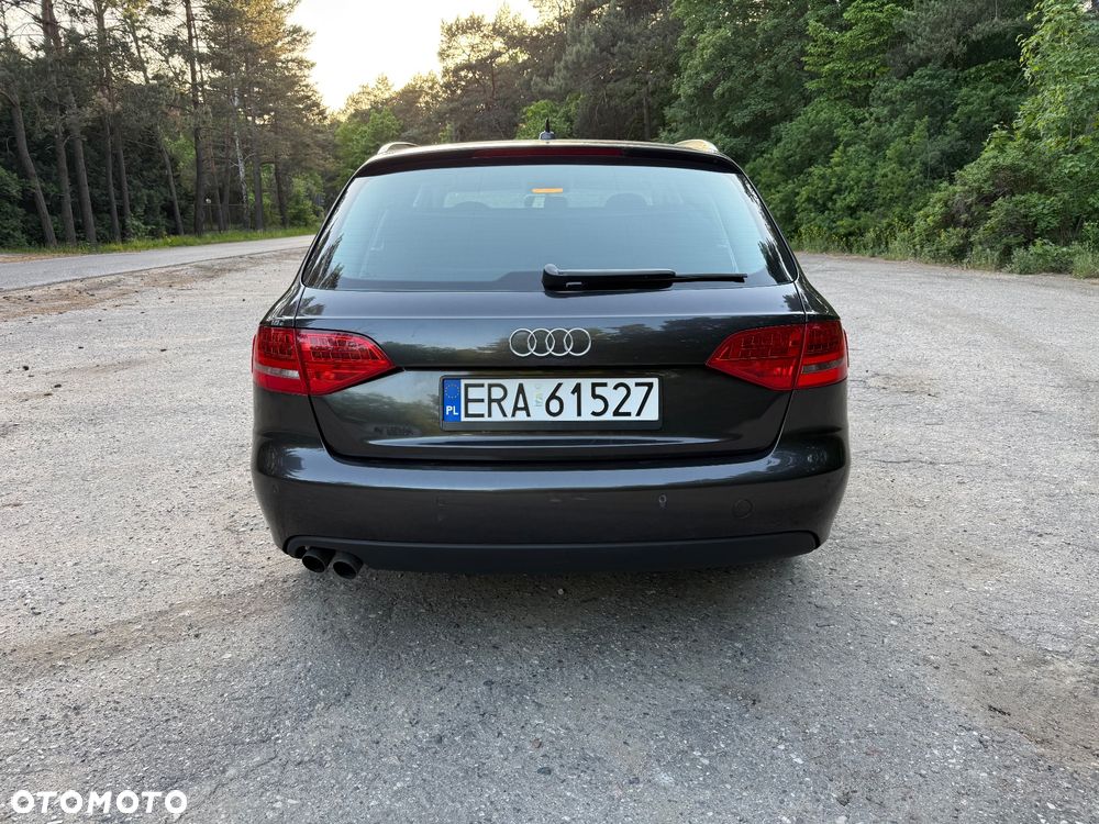 Audi A4 Avant 2.0 TDI DPF multitronic Attraction - 4