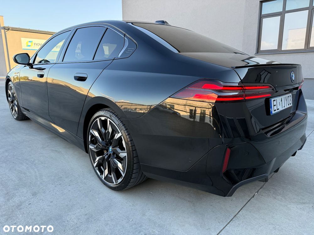 BMW Seria 5 550e xDrive PHEV M Sport - 5