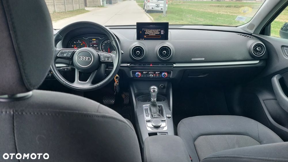 Audi A3 Sportback 1.6 TDI S tronic sport - 9