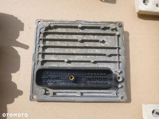 ZESTAW STARTOWY FORD FOCUS MK2 1.6 - 21