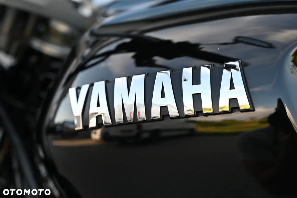 Yamaha XJR - 22