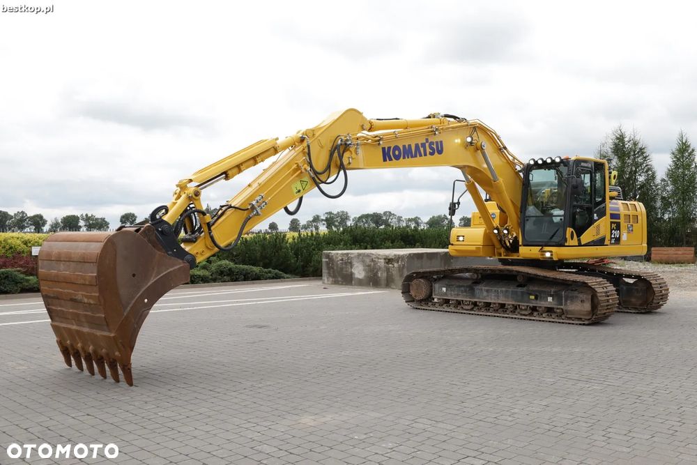 Komatsu PC210LC-11 - 33