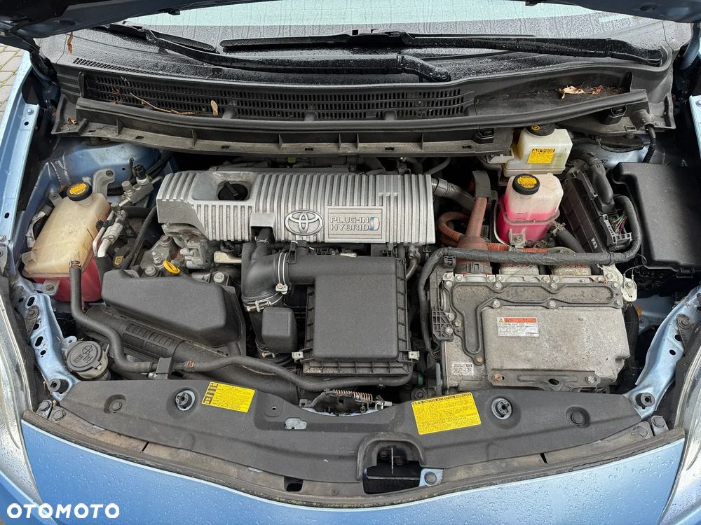 Toyota Prius Plug-in 1.8 HSD Prestige - 28
