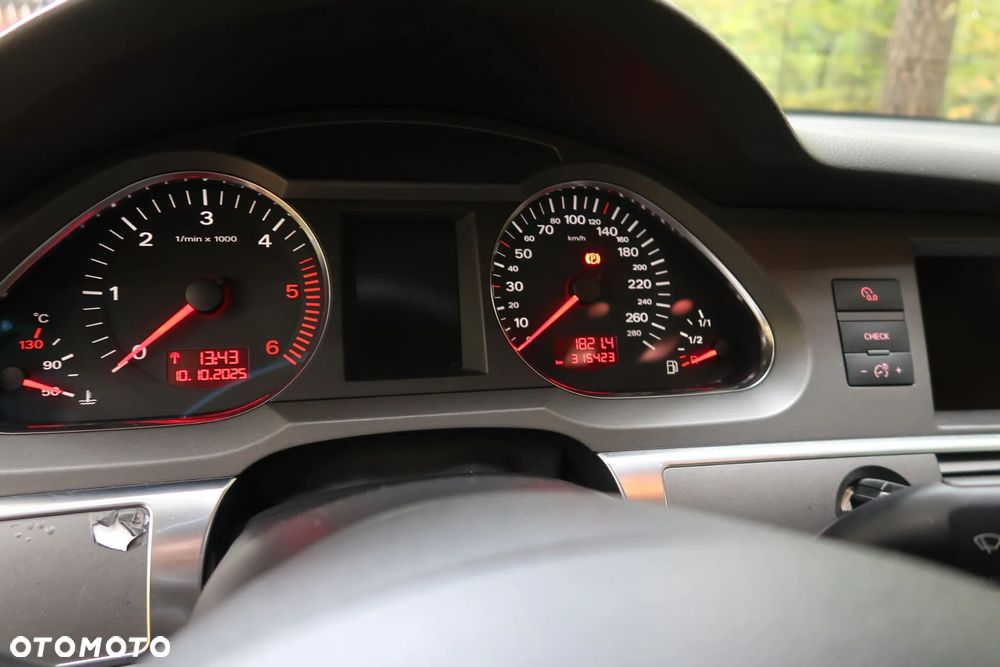 Audi A6 - 4