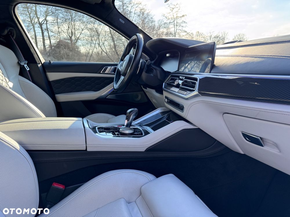 BMW X6M - 12