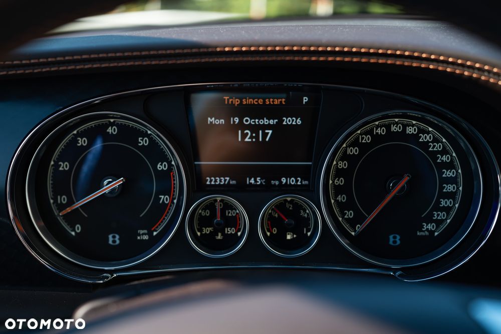 Bentley Flying Spur W12 - 23