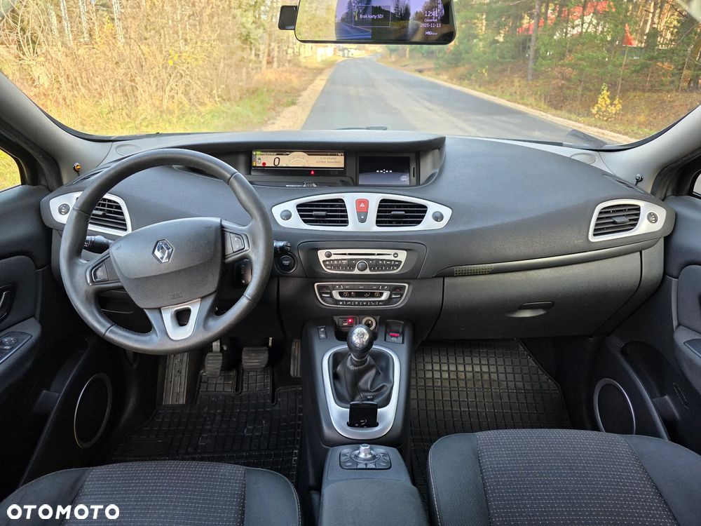 Renault Scenic 1.5 dCi Alize - 10