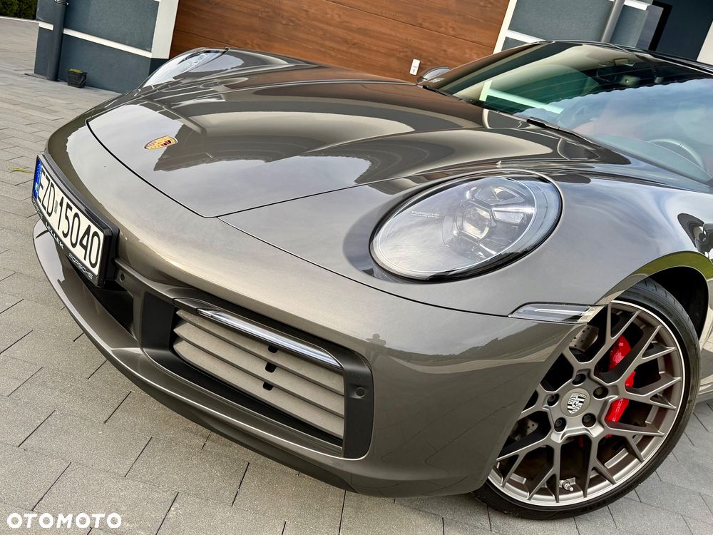 Porsche 911 Carrera 4S - 18
