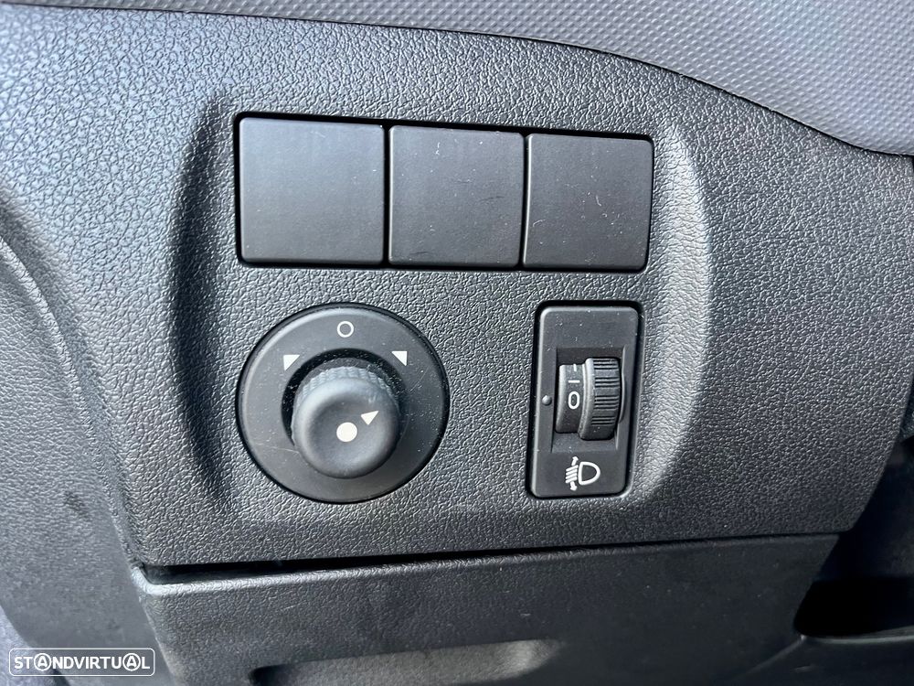 Peugeot Partener - 25