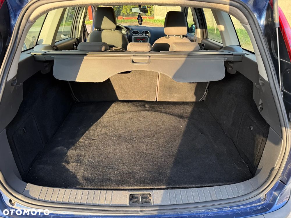 Ford Focus 2.0 TDCi DPF Sport - 13