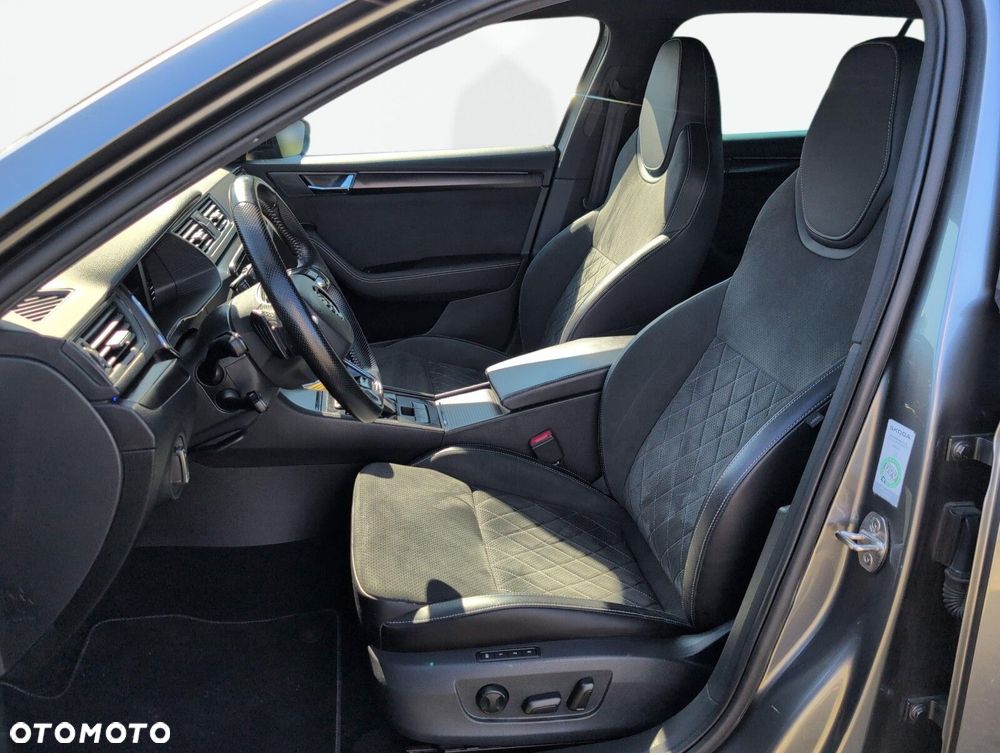 Skoda Superb 2.0 TDI SCR Sportline DSG - 19