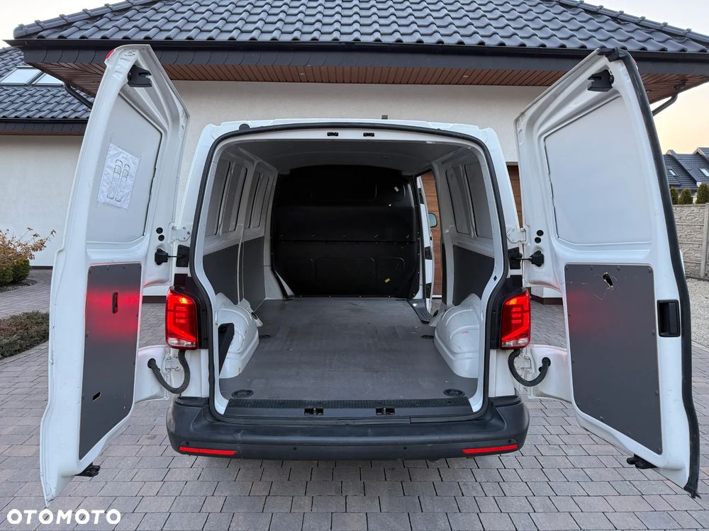 Volkswagen Transporter - 16