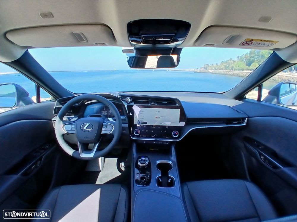 Lexus RZ 300e Premium - 5