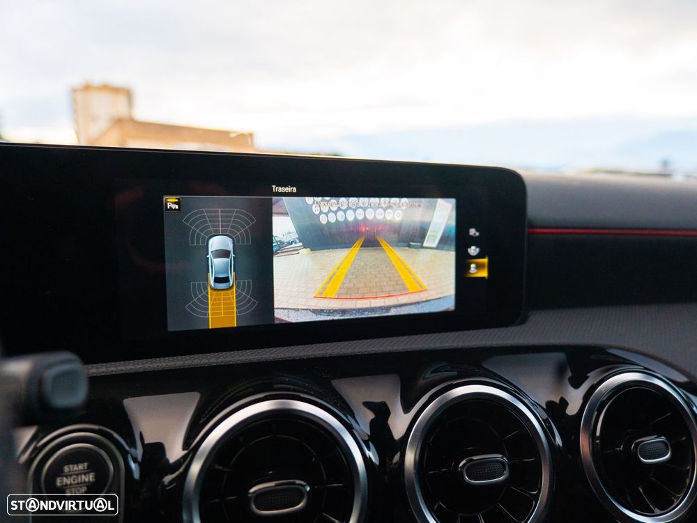 Mercedes-Benz A 250 Limousine e 8G-DCT AMG Line - 17