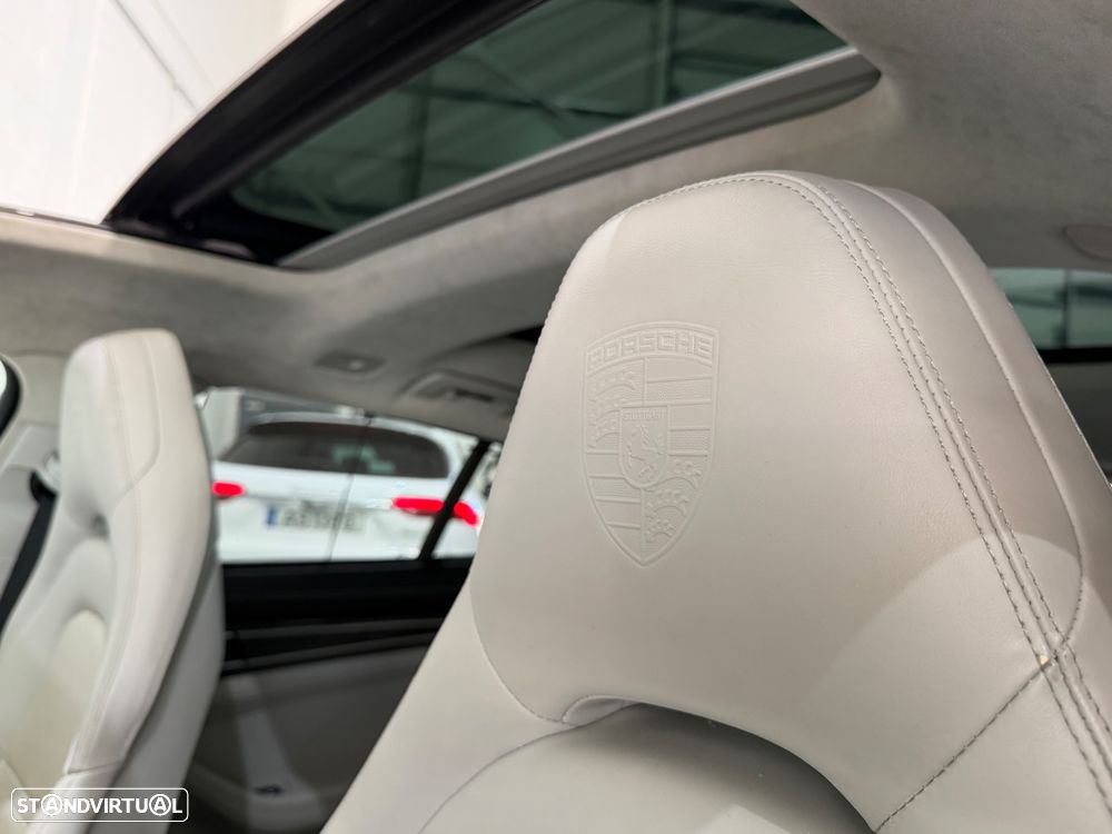 Porsche Panamera Sport Turismo Turbo S E-Hybrid - 19