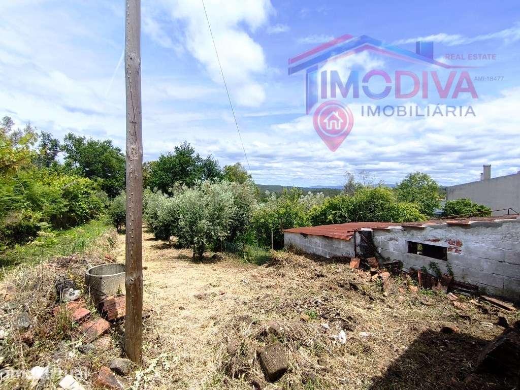 Terreno de cultura com casas de arrumação em Castanheira de Pera - Grande imagem: 4/7