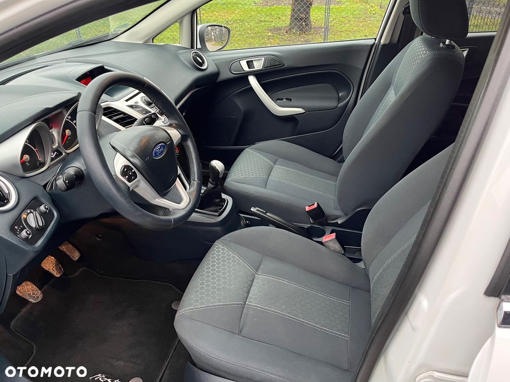 Ford Fiesta 1.25 Titanium - 19