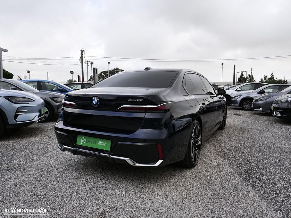 BMW i7 xDrive60 - 17