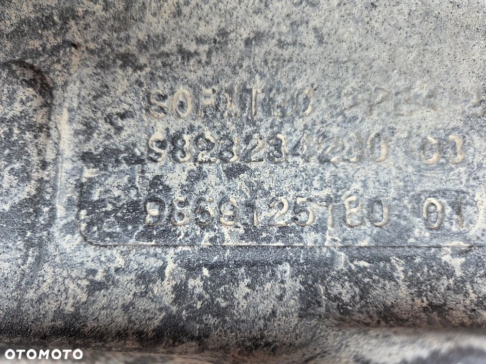Wygłuszenie błotnika lewy przód Peugeot 208 II  9859125180 - 9