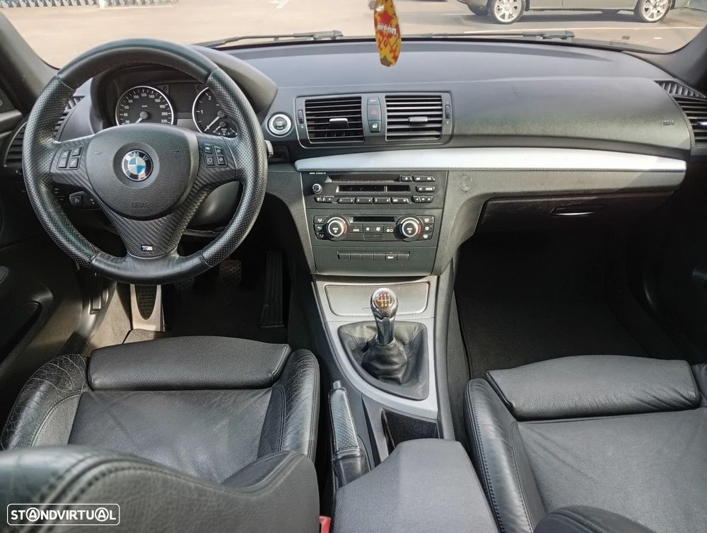 BMW 118 d Pack M - 14