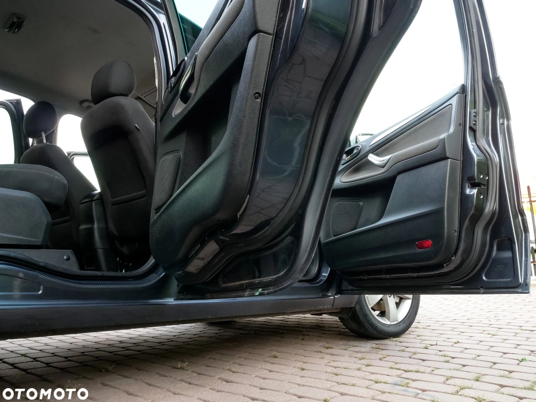 Ford S-Max - 19