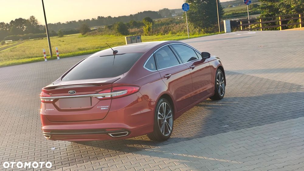 Ford Fusion 2.0 EcoBoost Titanium - 11