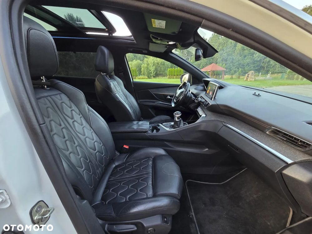 Peugeot 5008 - 36