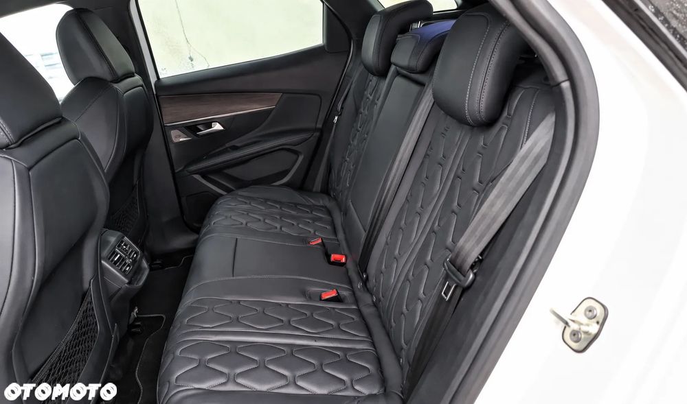 Peugeot 3008 1.6 PureTech HYbrid GT S&S EAT8 - 27