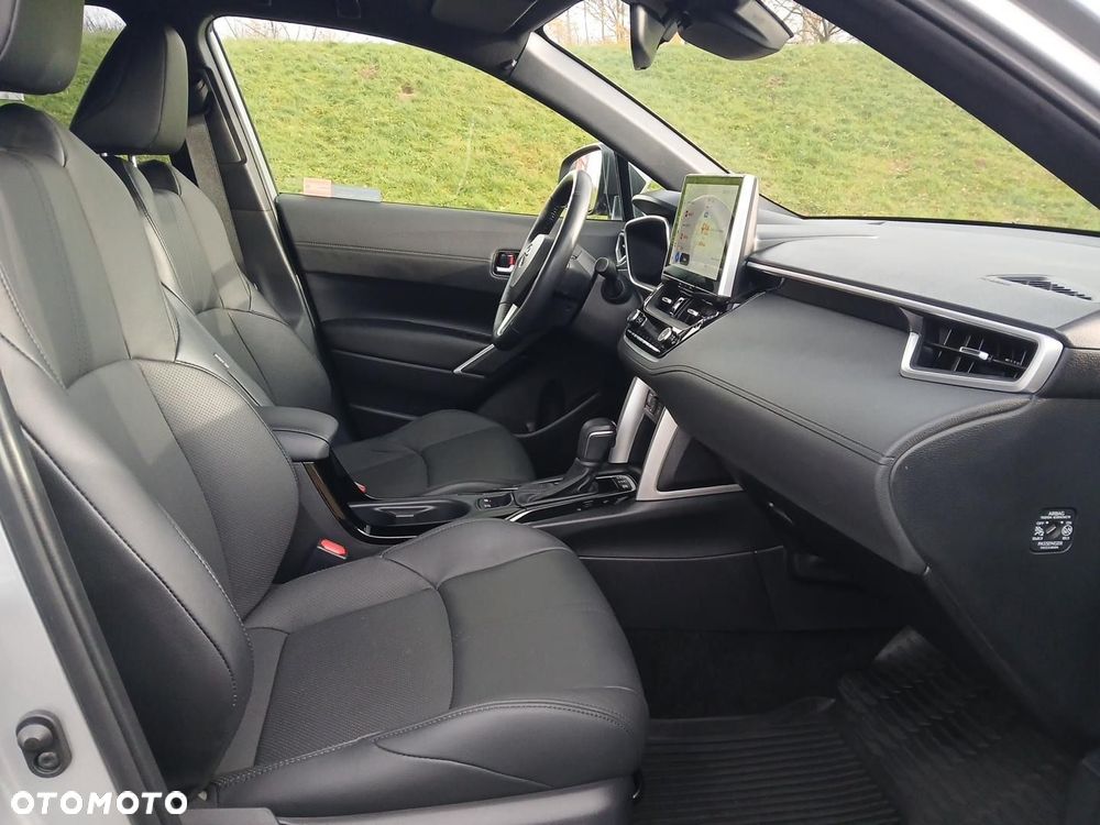 Toyota Corolla Cross 2.0 Hybrid Executive - 12