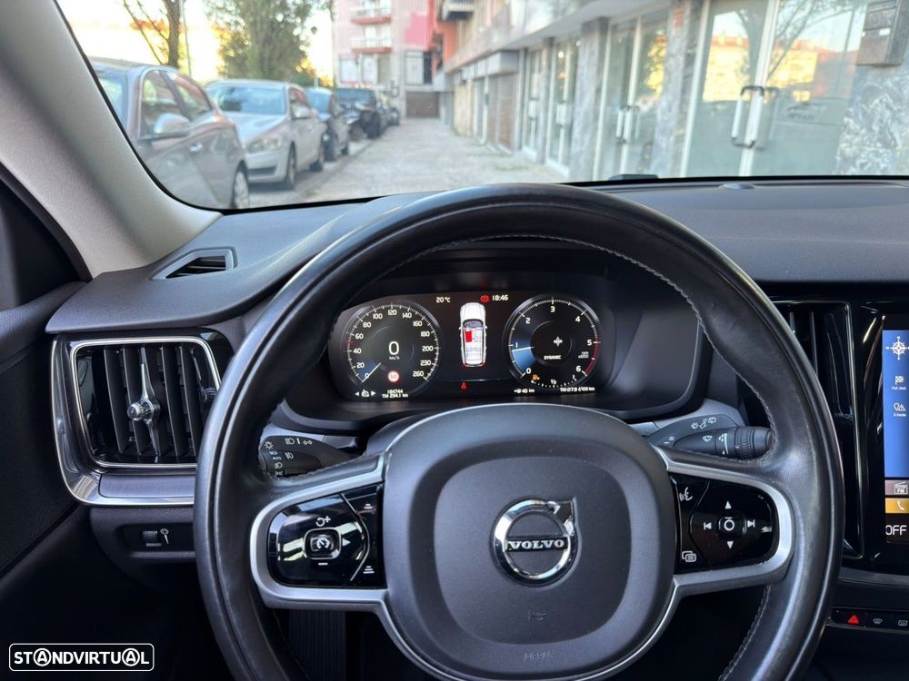 Volvo V60 2.0 D3 Momentum - 16
