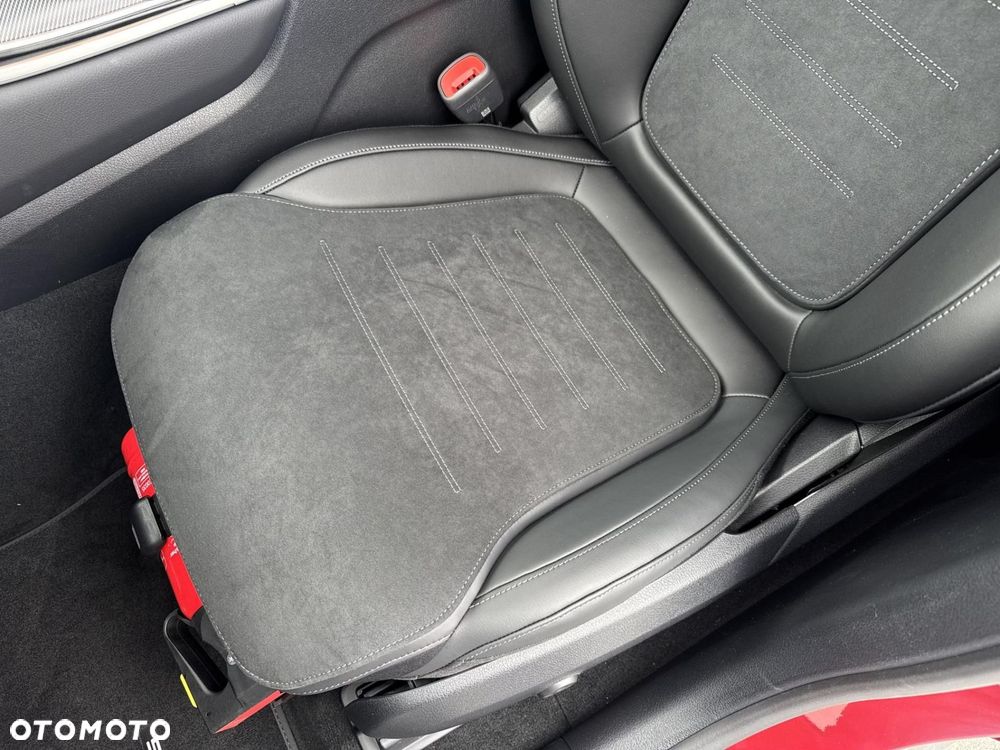 Mercedes-Benz GLC - 11