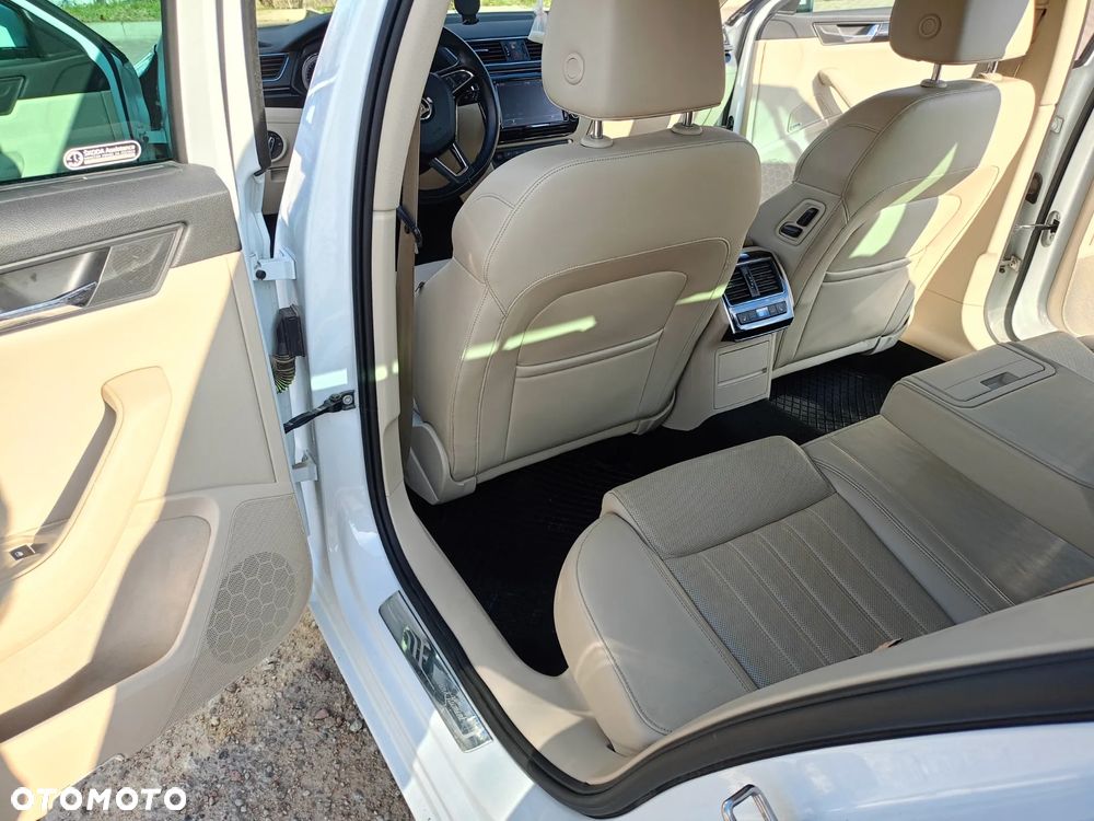 Skoda Superb 2.0 TDI DSG L&K - 9