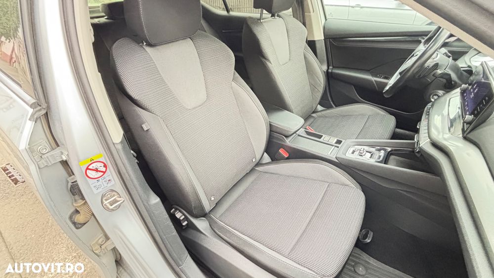 Skoda Octavia 2.0 TDI DSG Style - 21