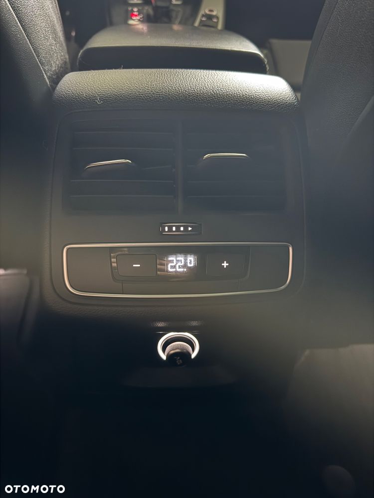 Audi A4 Avant 2.0 TFSI ultra S tronic sport - 15
