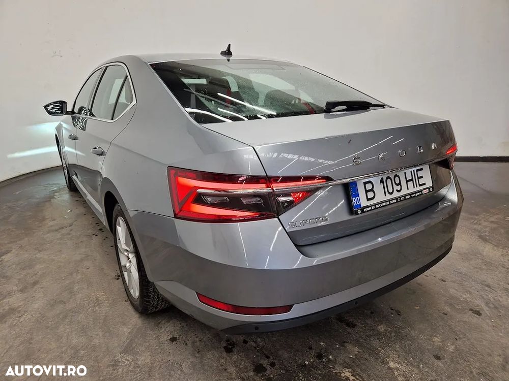 Skoda Superb 2.0 TDI DSG Active - 4